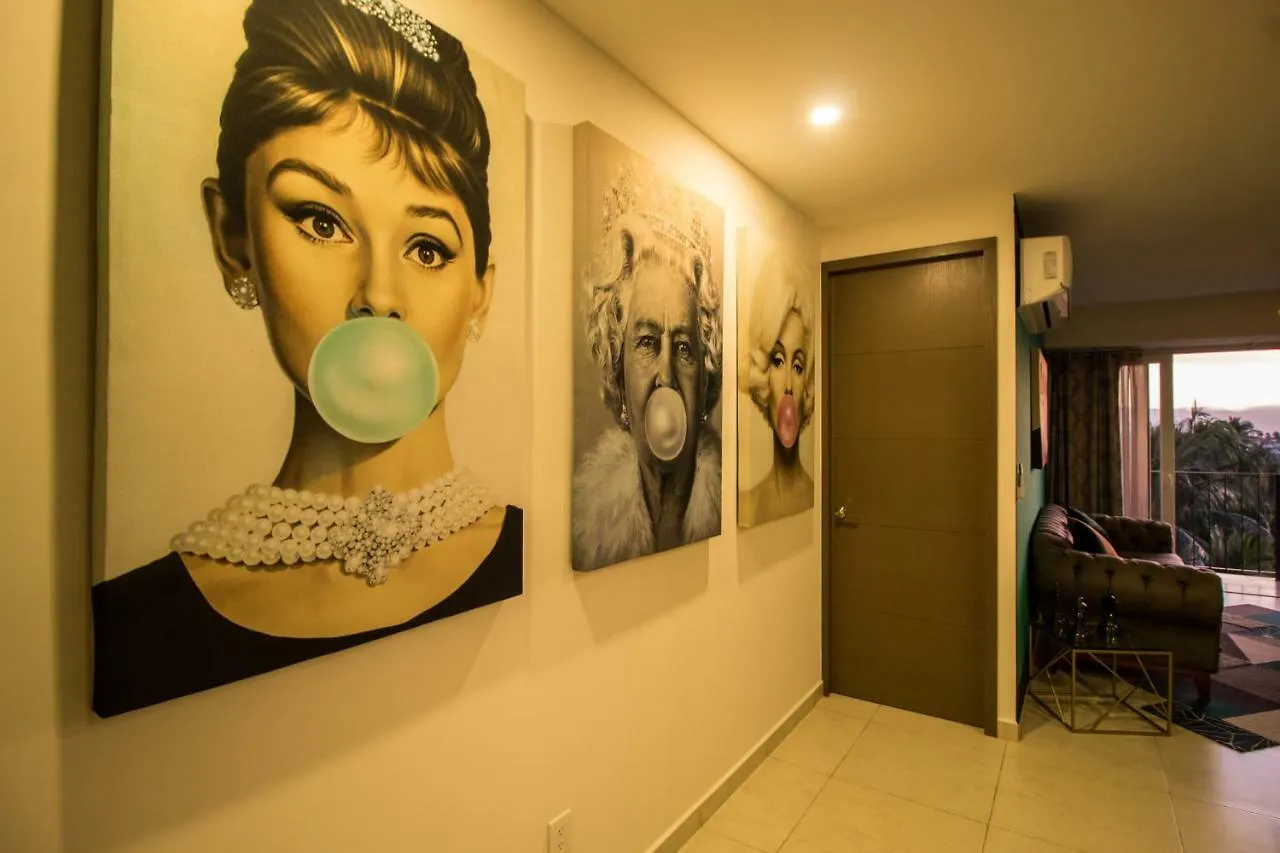 Niza Five Luxury Beach Apartments Puerto Vallarta 3*,